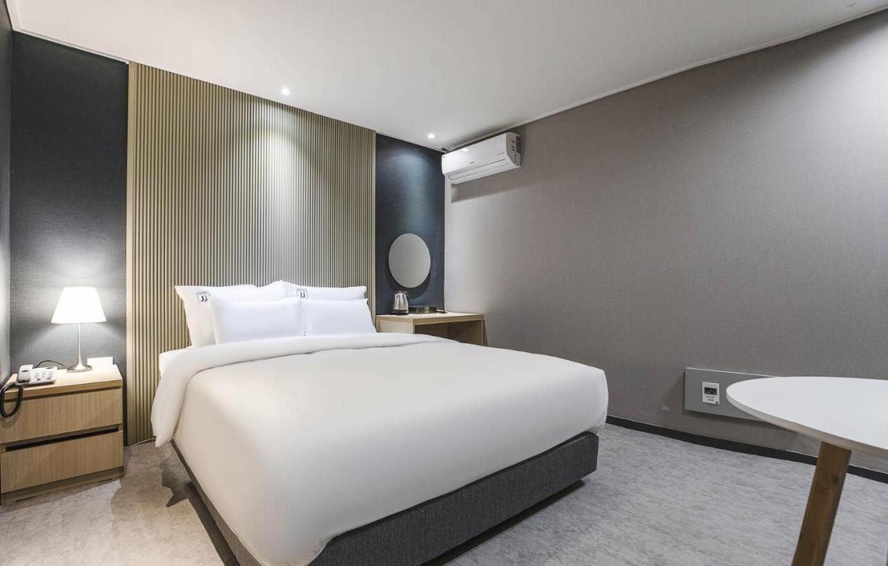 Jj Hotel Сеонгнам Екстериор снимка