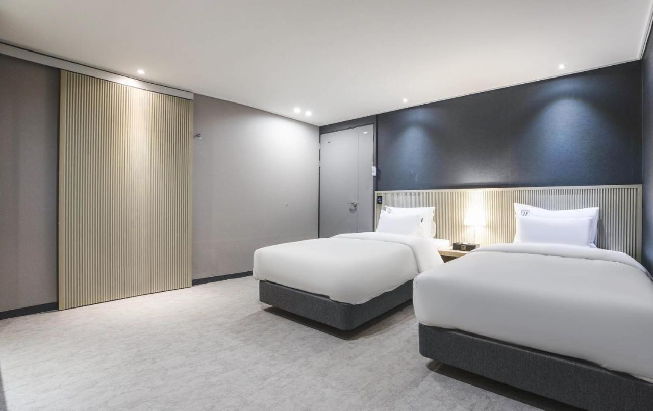Jj Hotel Сеонгнам Екстериор снимка