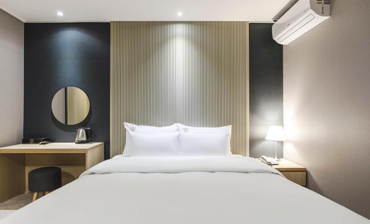 Jj Hotel Сеонгнам Екстериор снимка