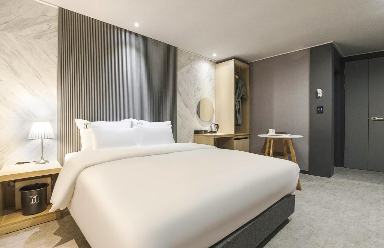 Jj Hotel Сеонгнам Екстериор снимка