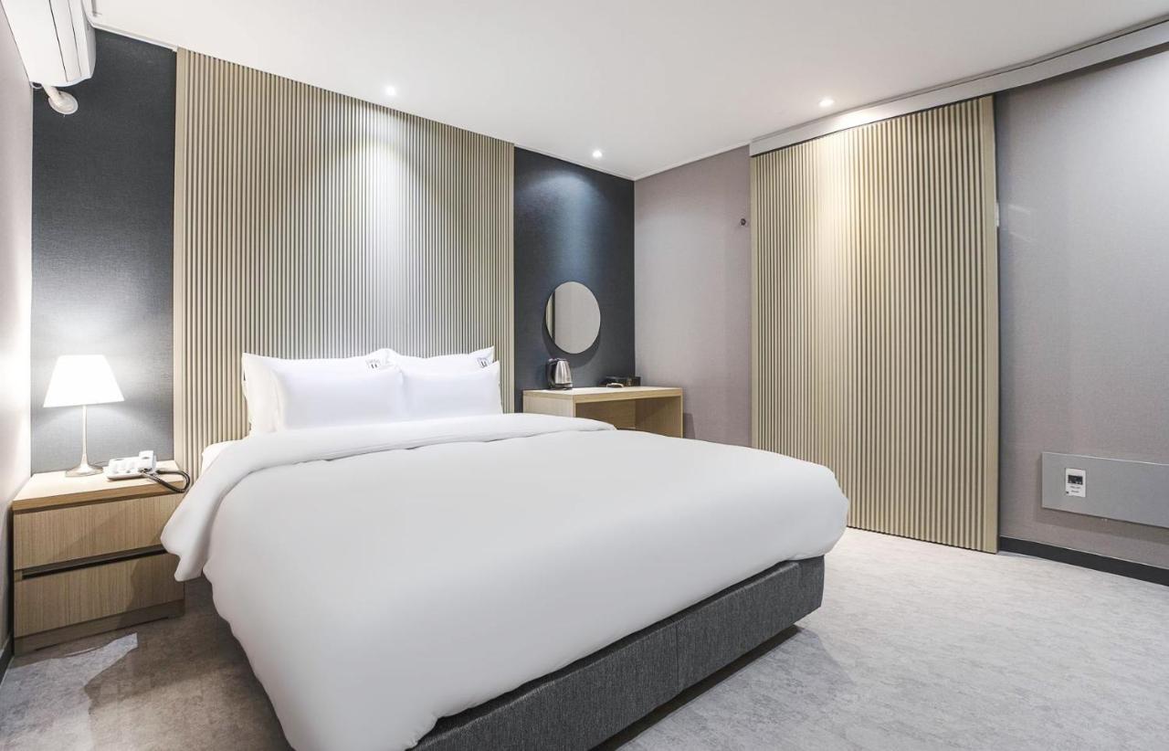 Jj Hotel Сеонгнам Екстериор снимка