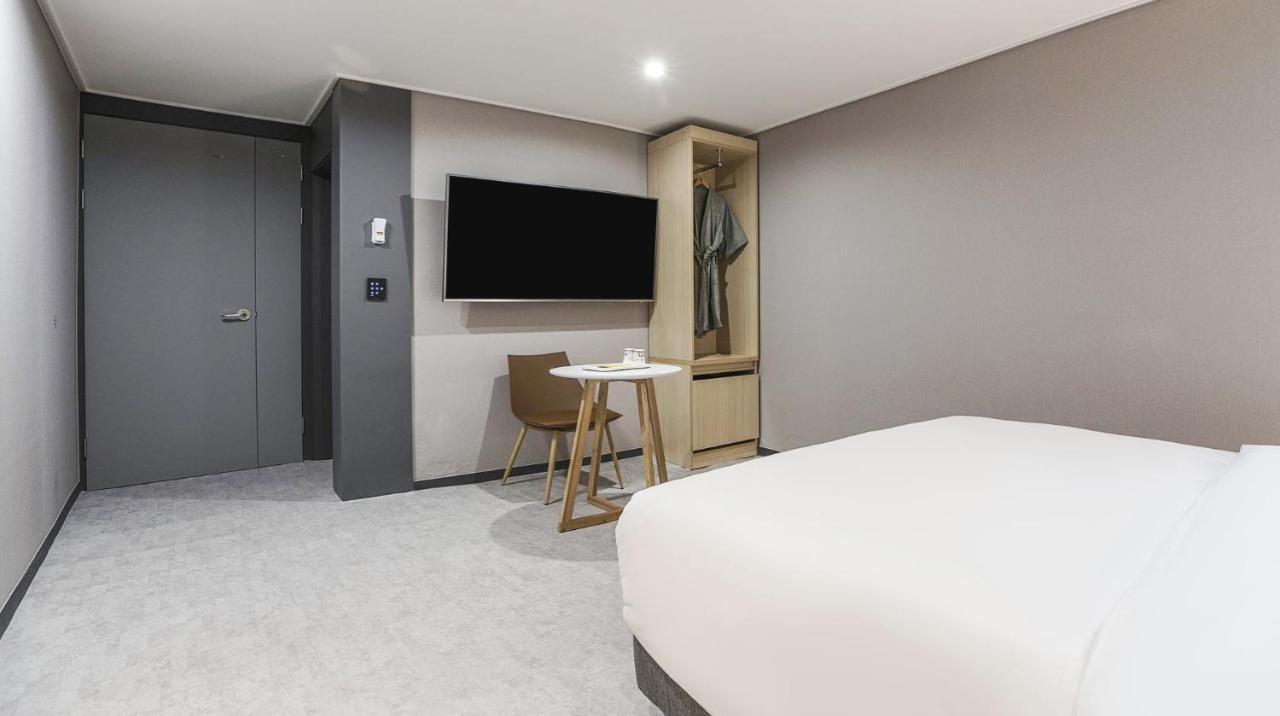 Jj Hotel Сеонгнам Екстериор снимка