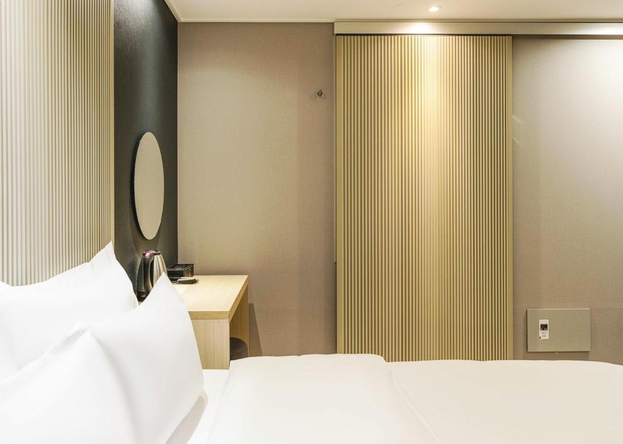 Jj Hotel Сеонгнам Екстериор снимка