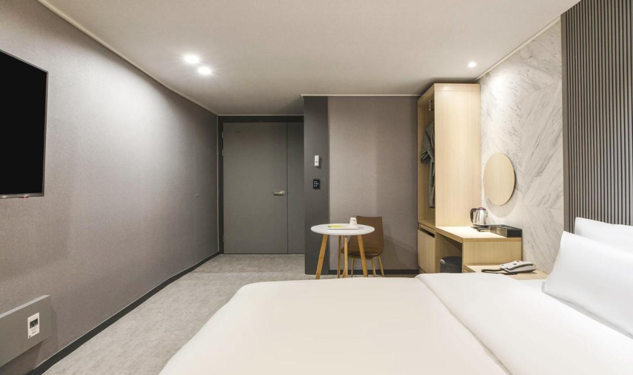 Jj Hotel Сеонгнам Екстериор снимка