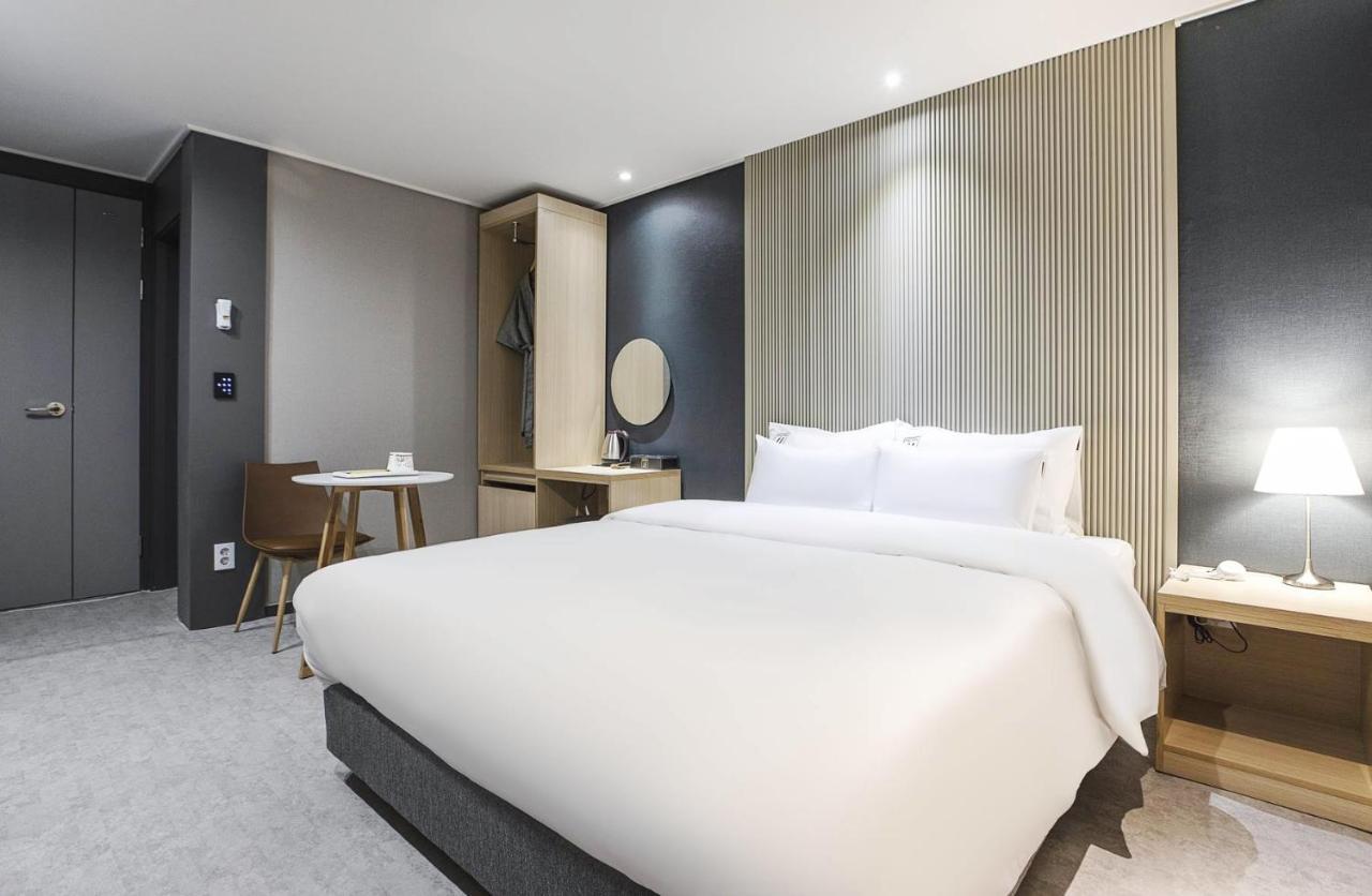 Jj Hotel Сеонгнам Екстериор снимка